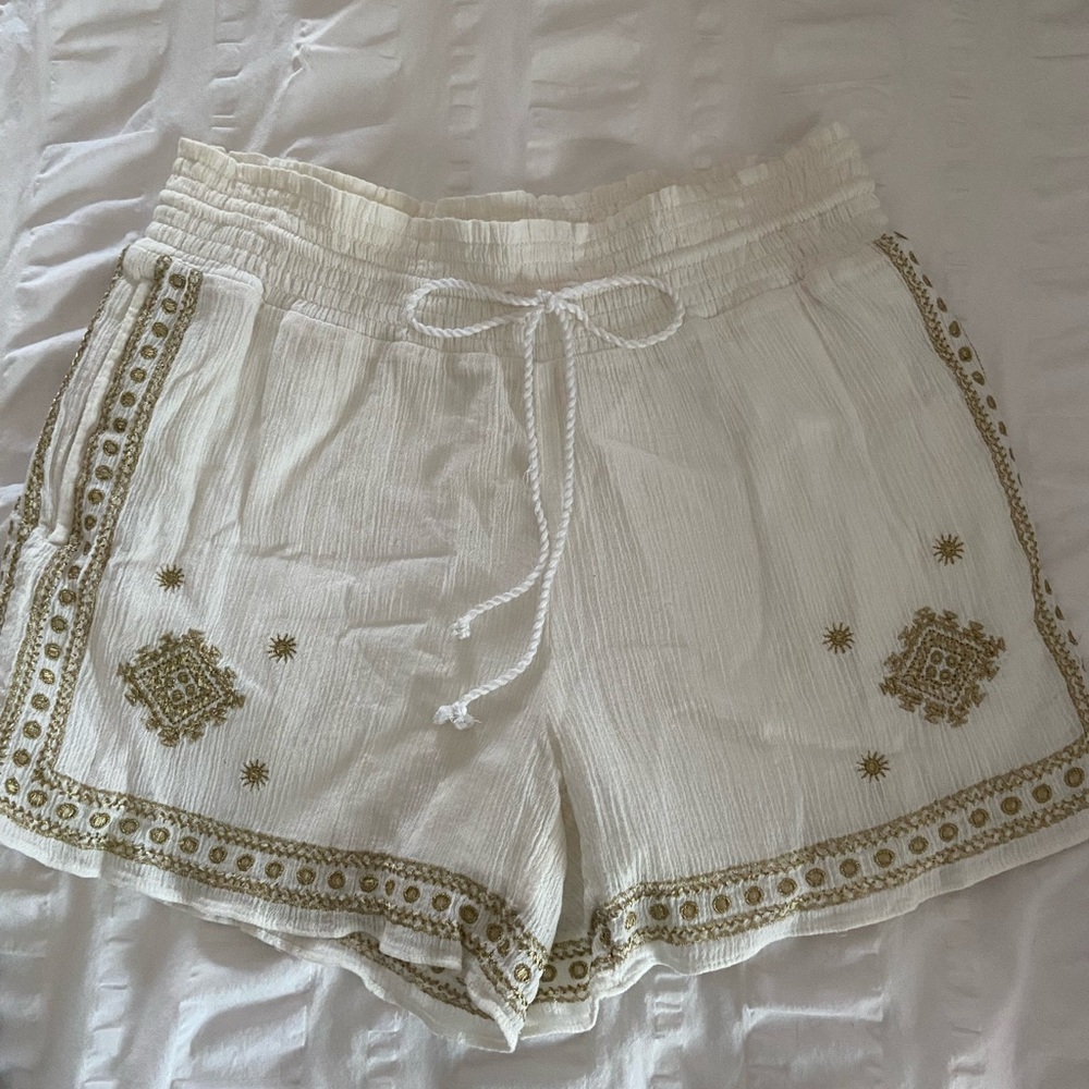 Elastic waist with tie belt, white with gold trim